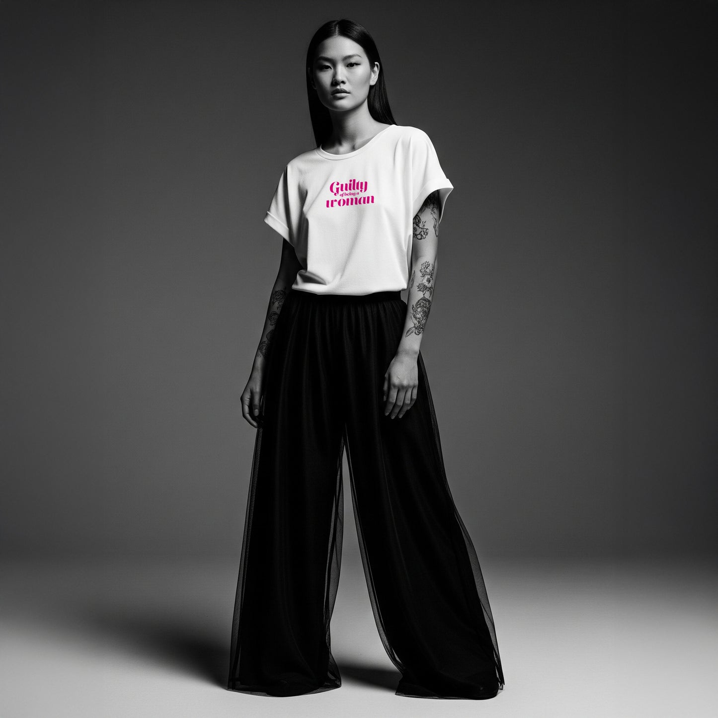 Guilty of being a woman - Womens Organic Rolled Sleeves T-Shirt